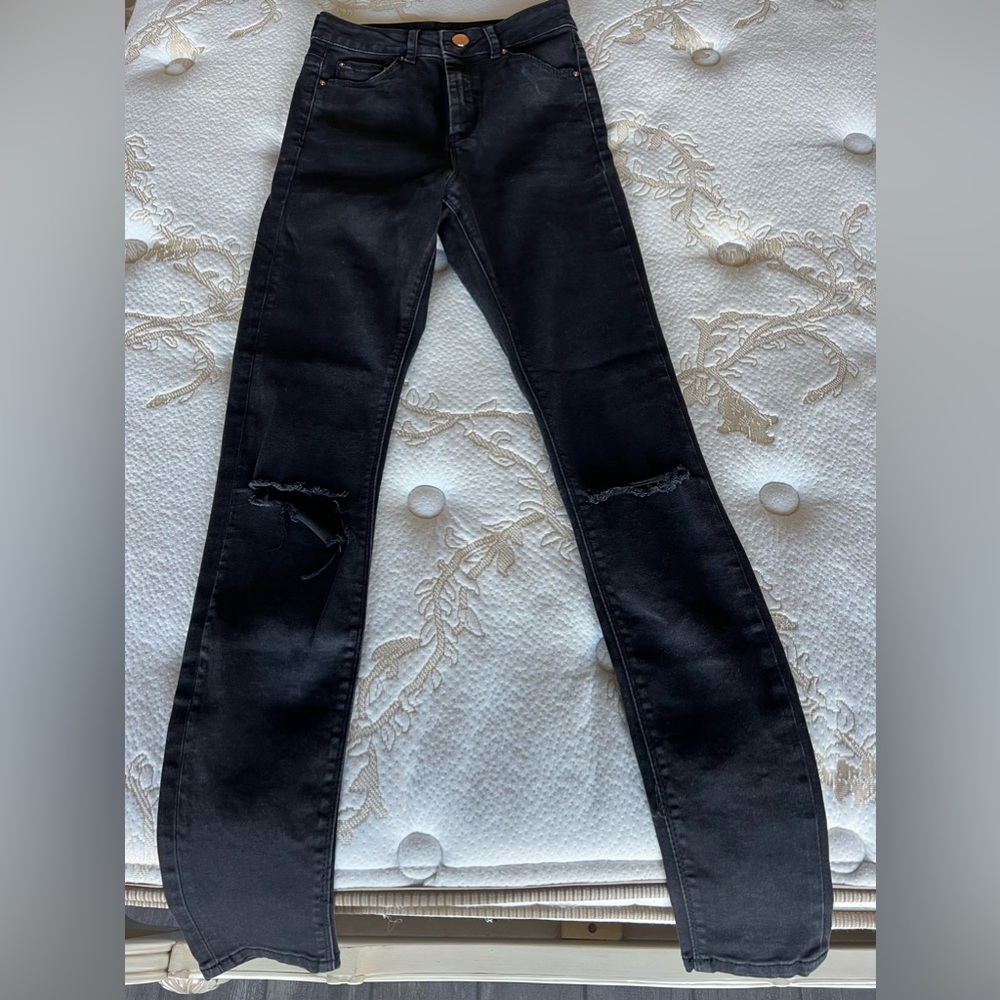 ❤️2 For $15❤️ASOS Black Ripped Knee Denim Jeans